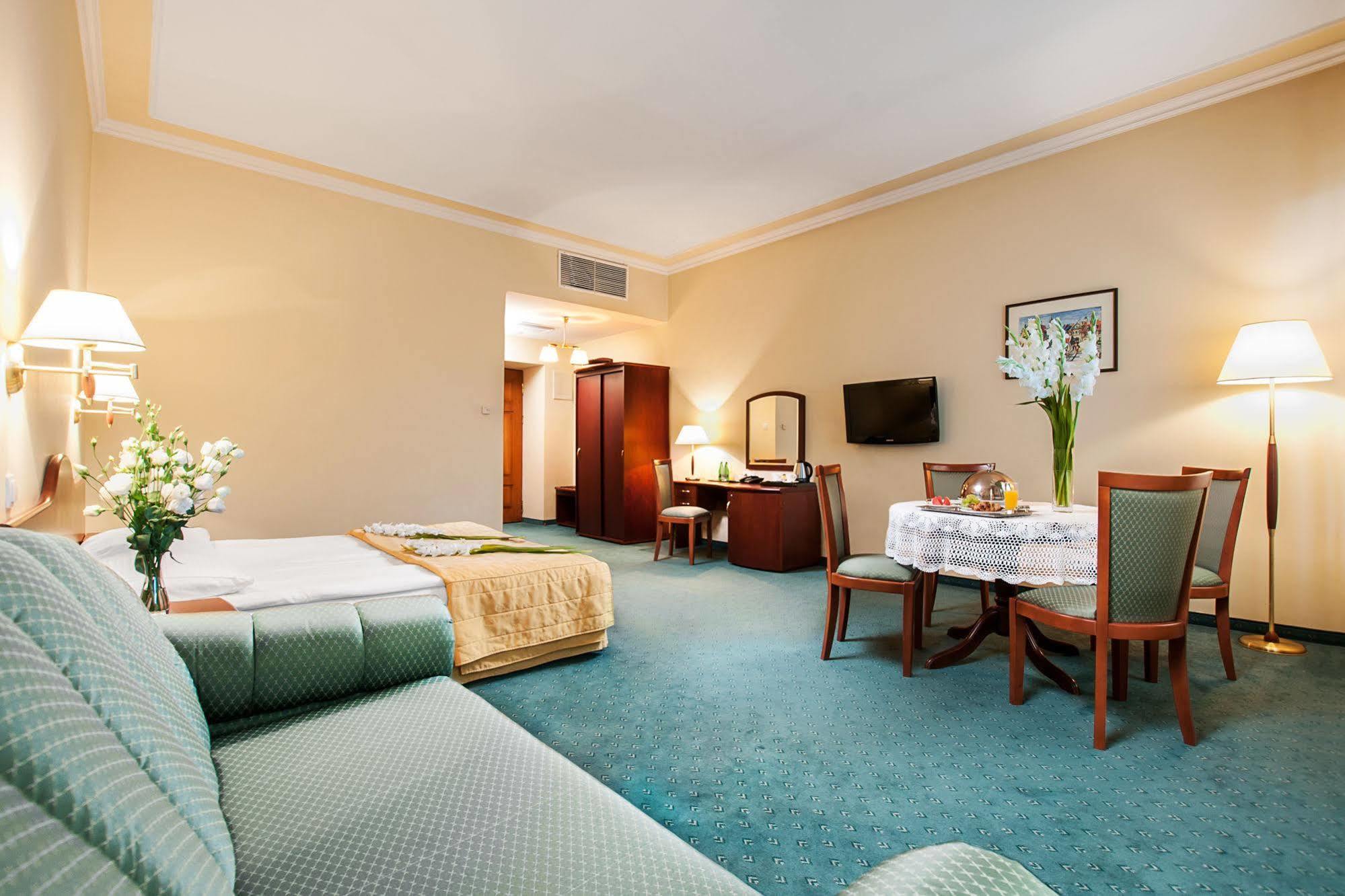 Hotel Palace Europa Lublin Exteriér fotografie
